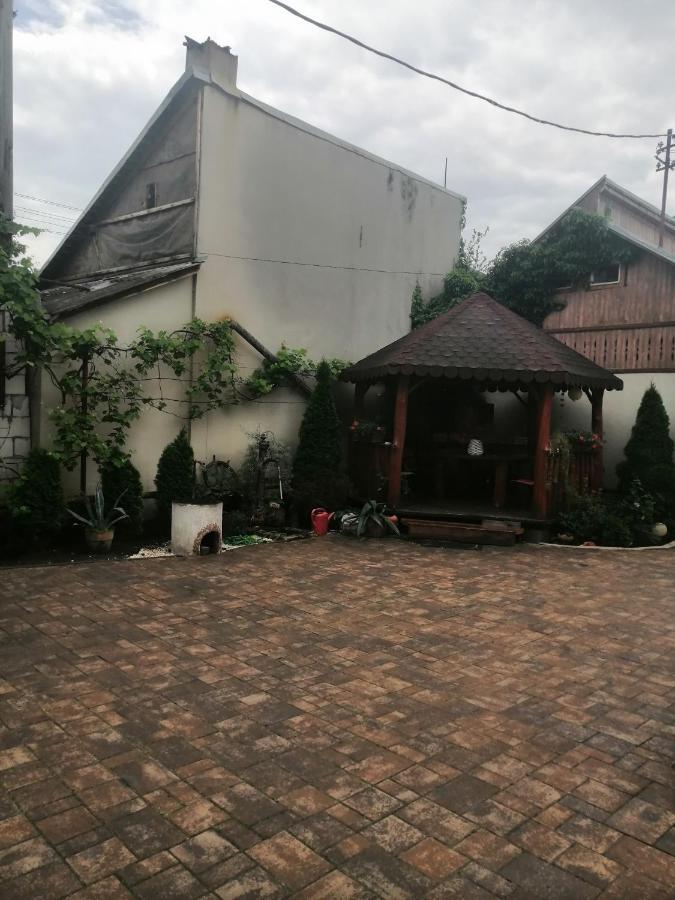 Helga House Hostel Turda Exterior photo