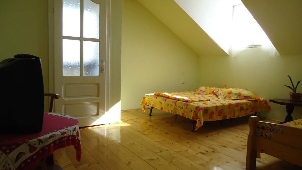 Helga House Hostel Turda Room photo
